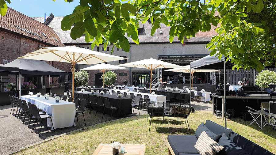 Sommerfest im zweiten Innenhof