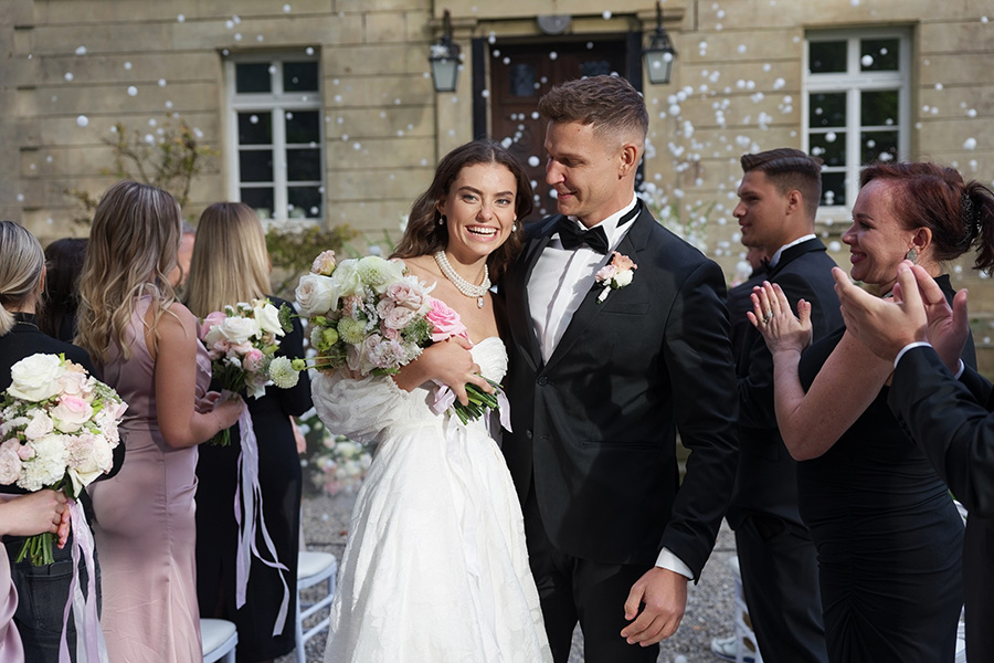 Freie Trauung vor dem Schloss
